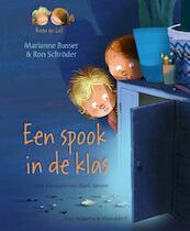 Een spook in de klas - Marianne Busser, Ron Schröder (ISBN 9789000346066)