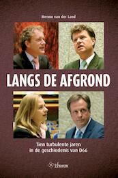 Langs de afgrond - Menno van der Land (ISBN 9789059727199)