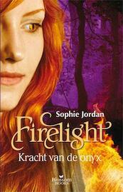 Firelight - Sophie Jordan (ISBN 9789020632507)